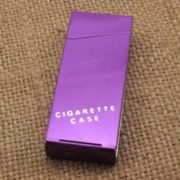 Plechová krabička na cigarety