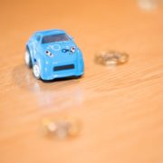 Nejmenší mikro autíčko na dálkové ovládání