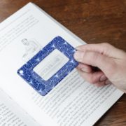 Designová karta s lupou